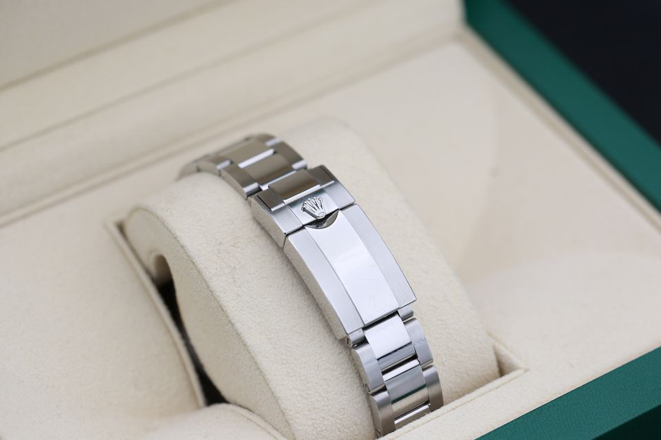 Rolex GMT Master II 126710 BLRO Image 3